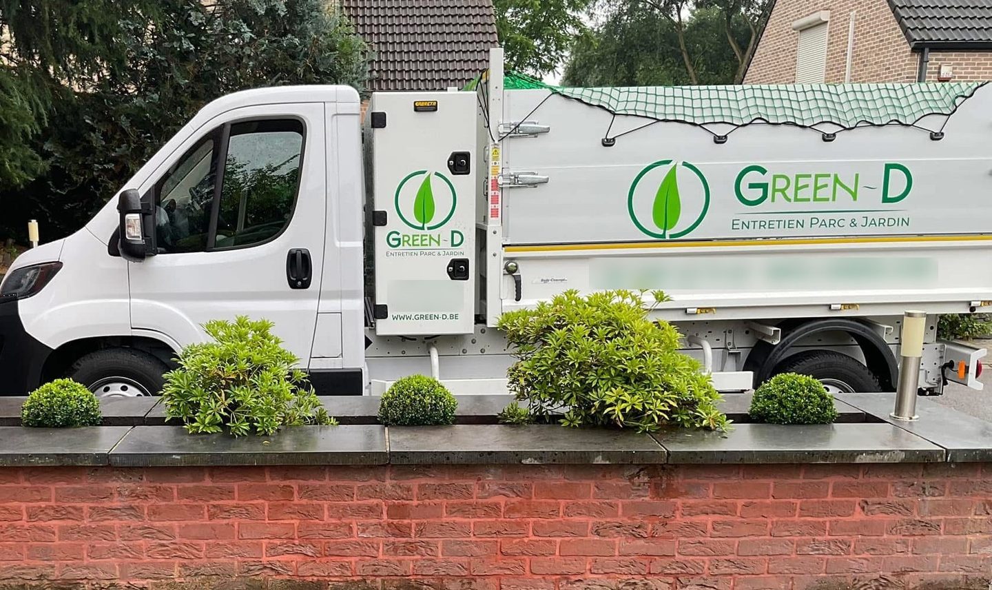 Green-D tipper van, three-quarter view